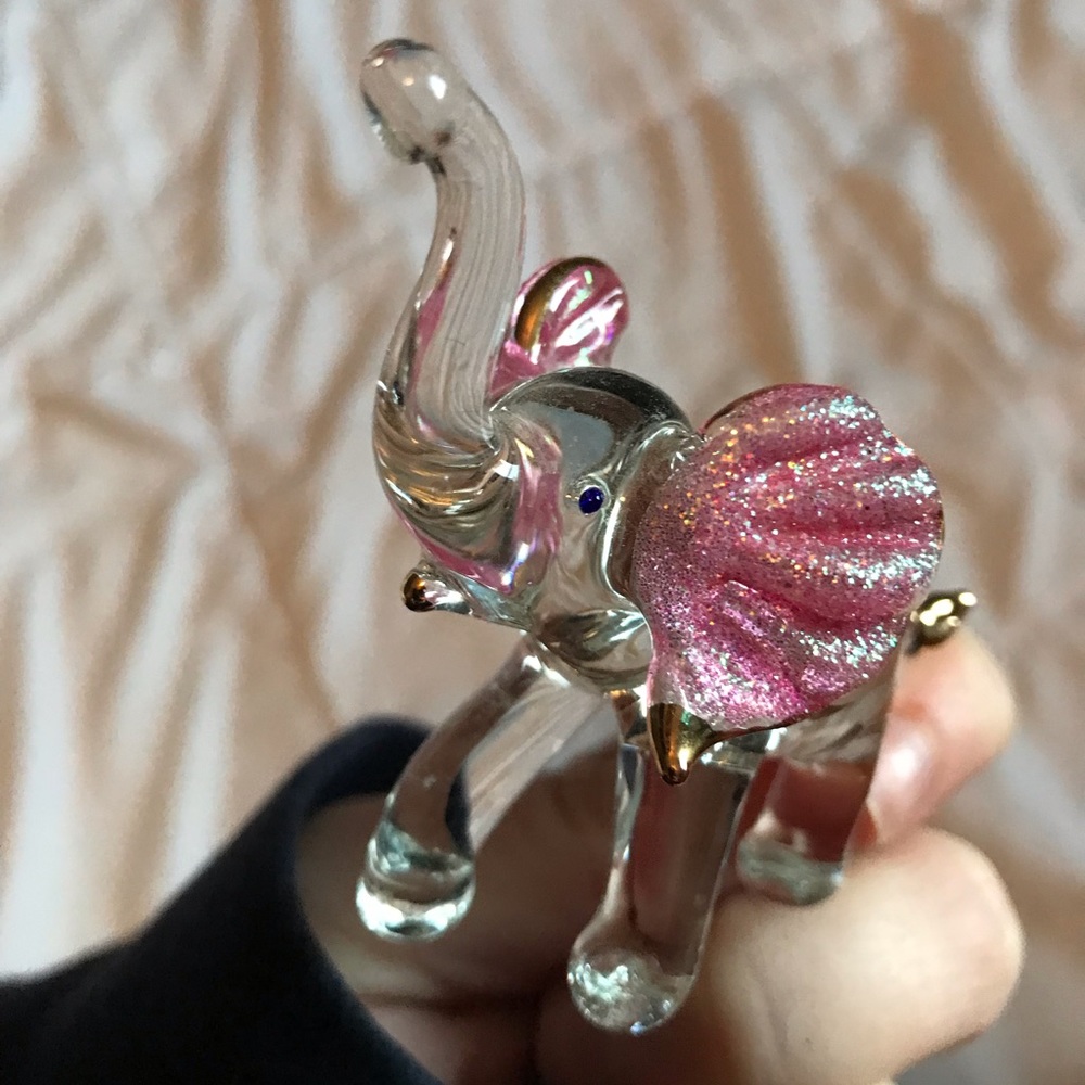 glass elephant